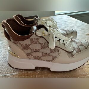 Michael Kors Muse Trainer Colour Light Cream Multi